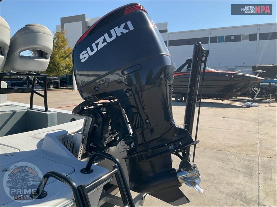 2023 Catalyst Boat Works 2100  TALON L:21 E:1 250HP SUZUKI OB — фото 11
