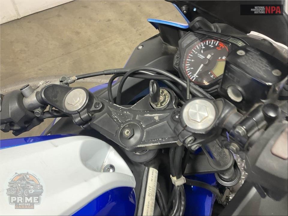 2017 Yamaha YZF-R3 — фото 12