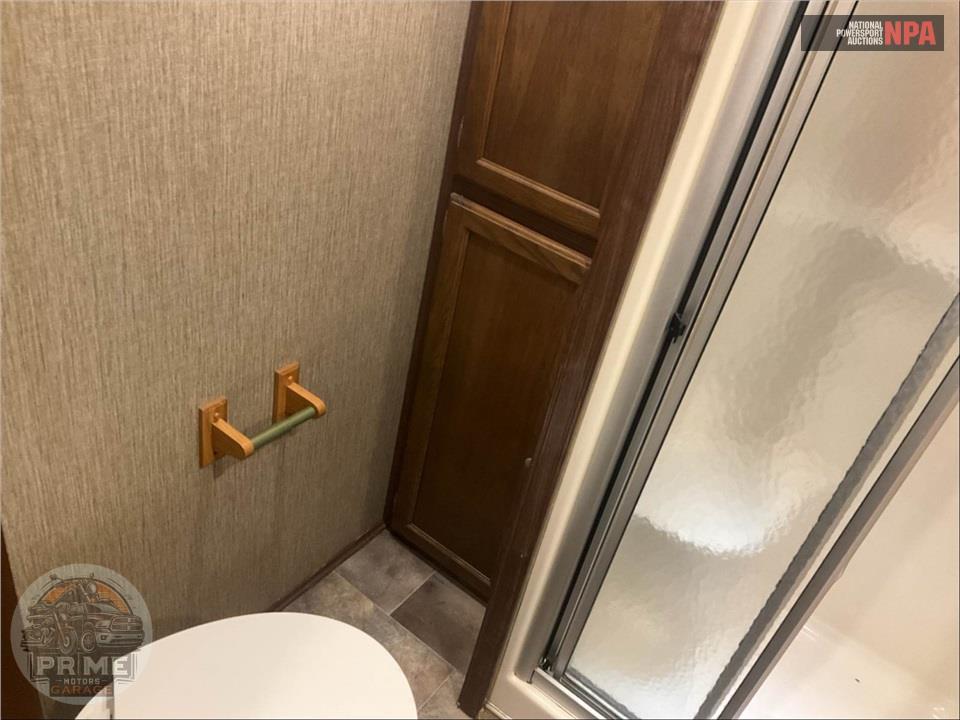 2017 Keystone Rv M-297 FWRLS SPRINTER FIFTH WHEEL SERIES — фото 15