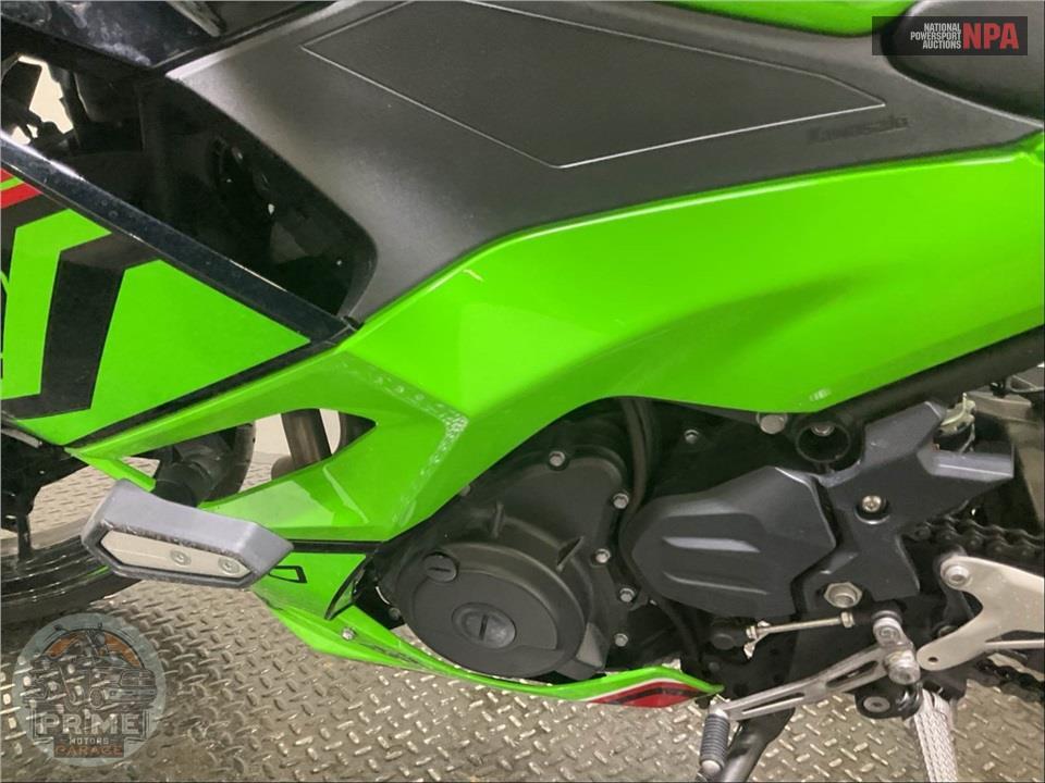 2024 Kawasaki EX500JRFBL NINJA 500 SE 40TH ANNIVERSARY — фото 8