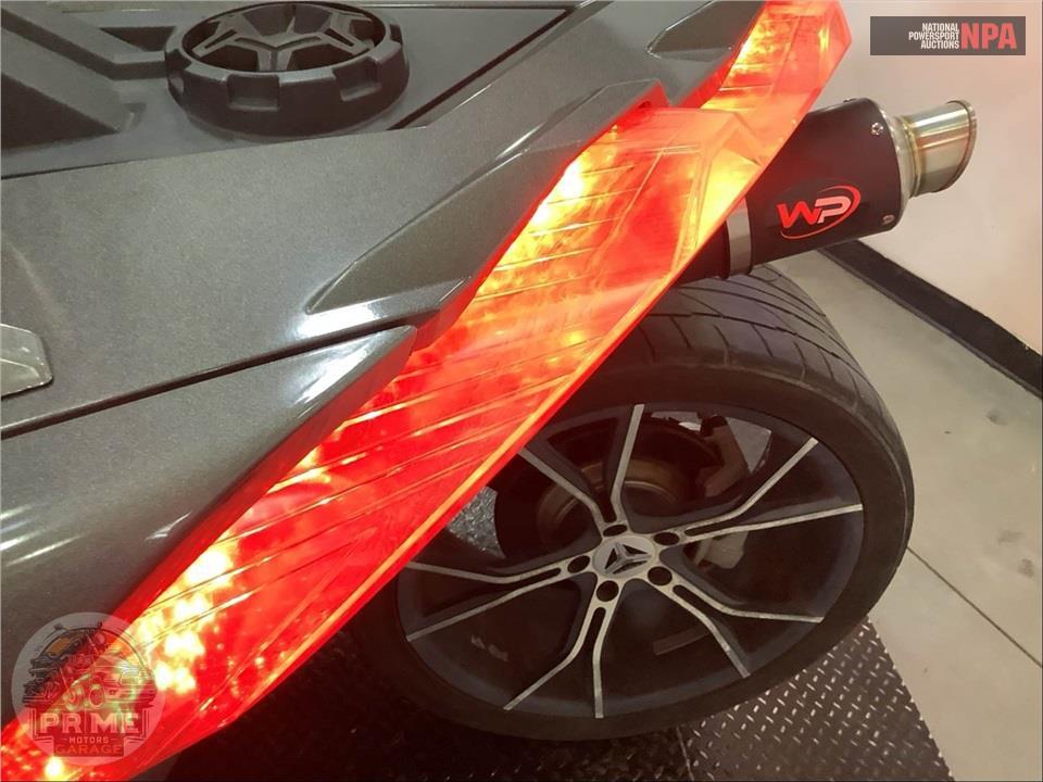 2015 Polaris SLINGSHOT S — фото 28