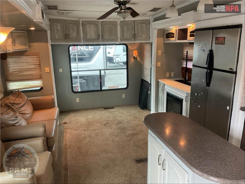2010 Keystone Rv M-3640 RL - ALPINE FIFTH WHEEL SERIES — фото 6