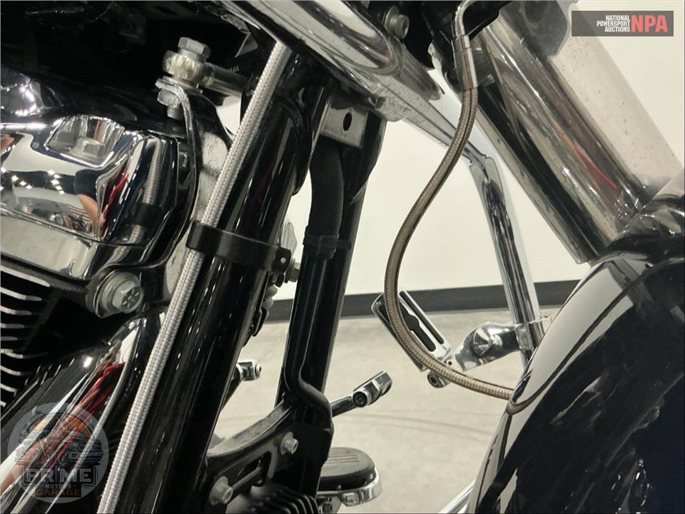 2019 Harley-Davidson FLHX STREET GLIDE — фото 9