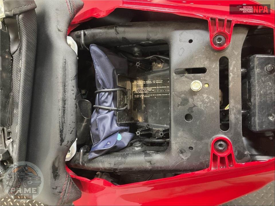 2024 Honda CBR650R E-CLUTCH — фото 13