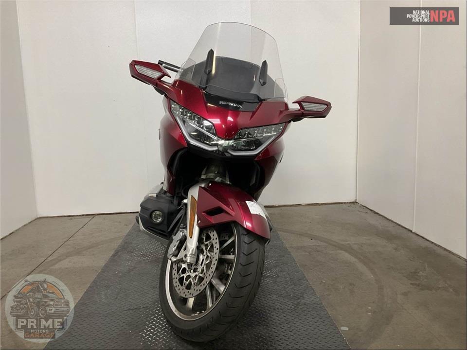 2018 Honda GL1800D GOLDWING TOUR DCT (RED) — фото 2