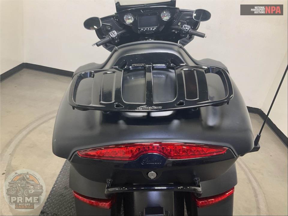 2025 Indian Motorcycle ROADMASTER POWERPLUS DARK HORSE WITH 112 AND POWERBAND AUDIO PACKAGE — фото 16