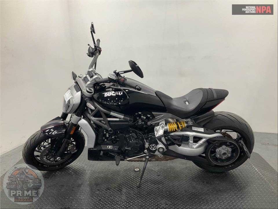 2022 Ducati XDIAVEL DARK — фото 3