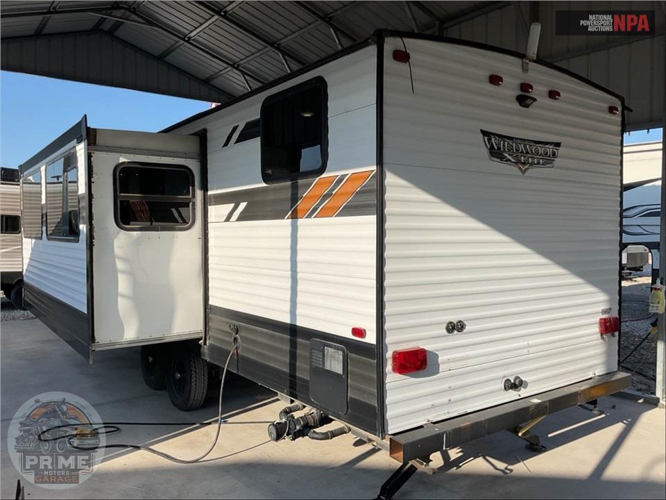 2020 Wildwood By Forest River M-263BHXL X-LITE SERIES — фото 3