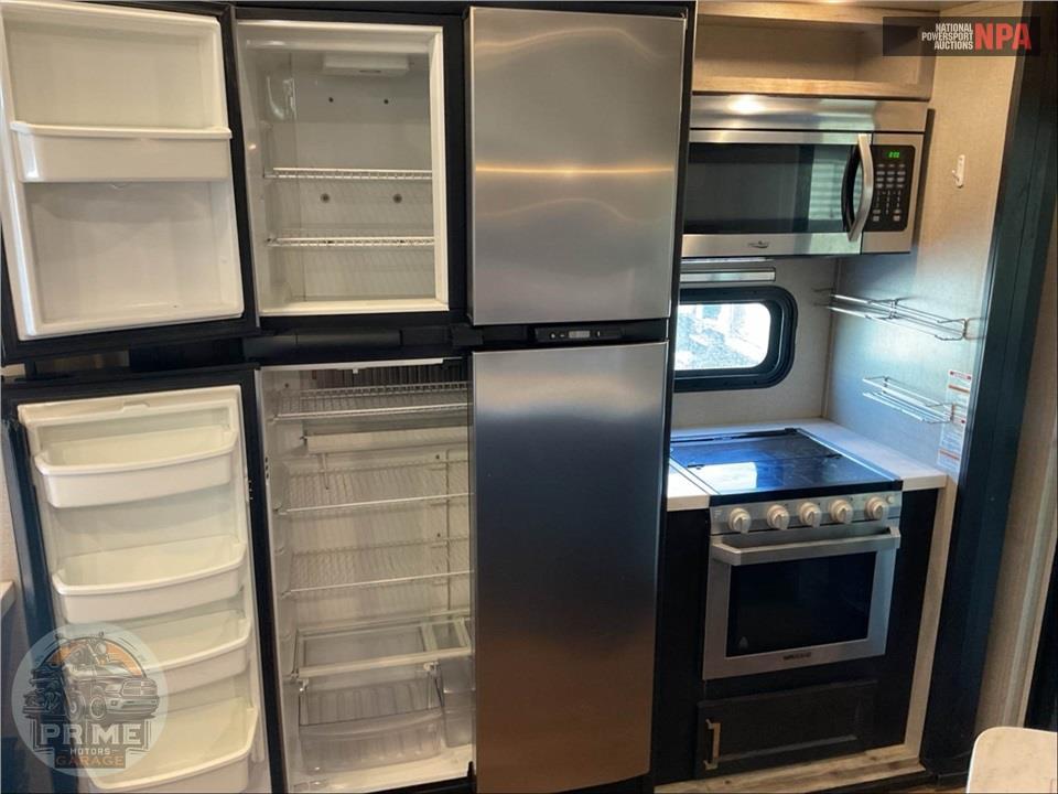 2019 Keystone Rv M-424 - FUZION TOY HAULER TOY HAULER SERIES — фото 22