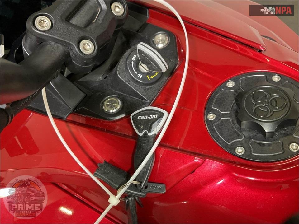 2018 Can-Am SPYDER F3 LIMITED SE6 — фото 10