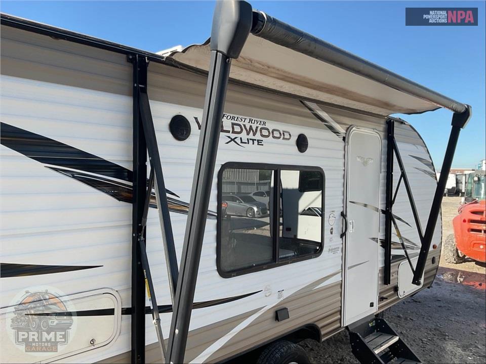 2018 Wildwood By Forest River M-171RBXL - X-LITE SERIES — фото 33