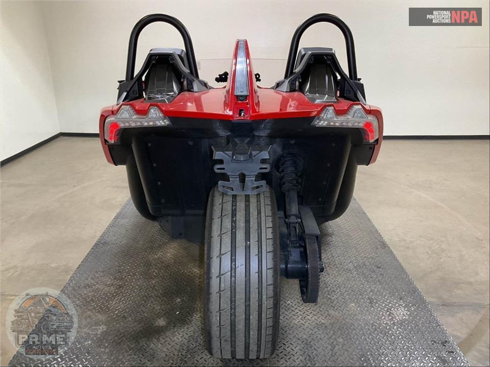 2022 Polaris SLINGSHOT S WITH TECHNOLOGY PACKAGE AUTODRIVE — фото 4