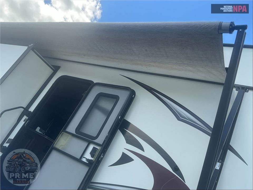 2017 Rockwood By Forest River M-8288WSA - SIGNATURE ULTRA LITE FIFTH WHEEL SERIES — фото 39