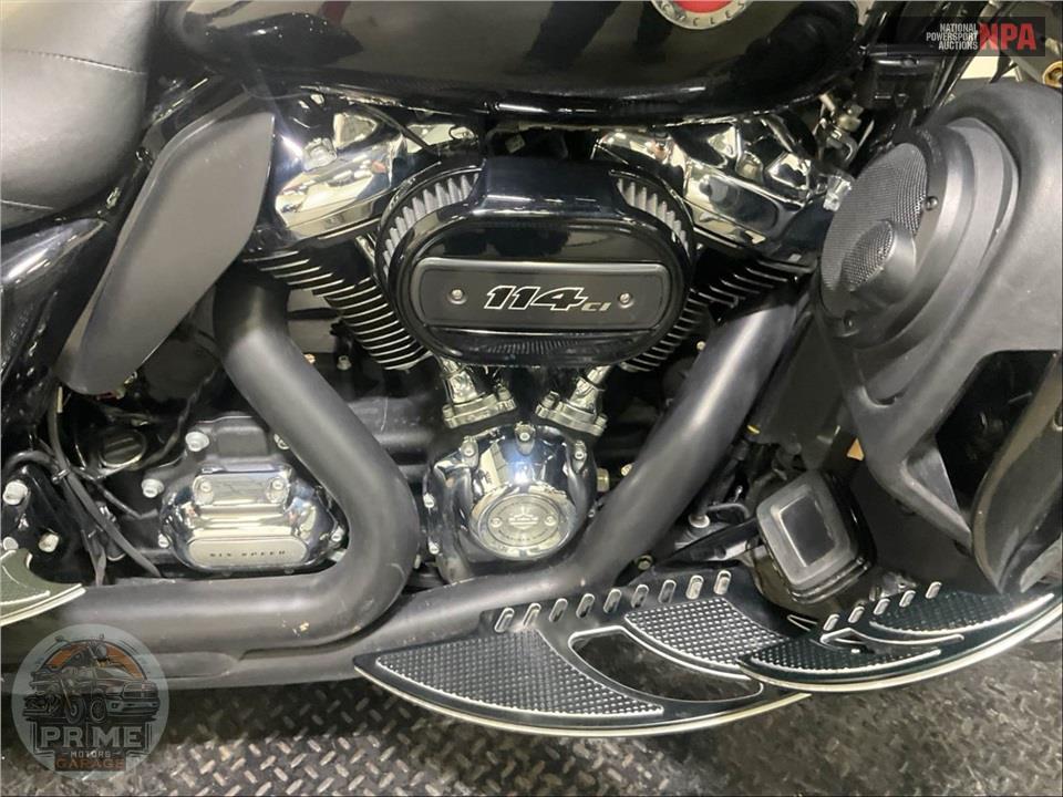 2022 Harley-Davidson FLHTCUTG TRI GLIDE ULTRA CLASSIC — фото 6