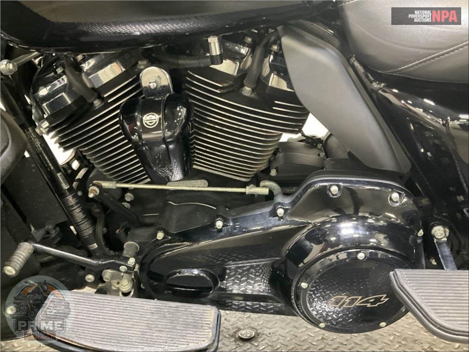 2023 Harley-Davidson FLHTK ELECTRA GLIDE ULTRA LIMITED — фото 7