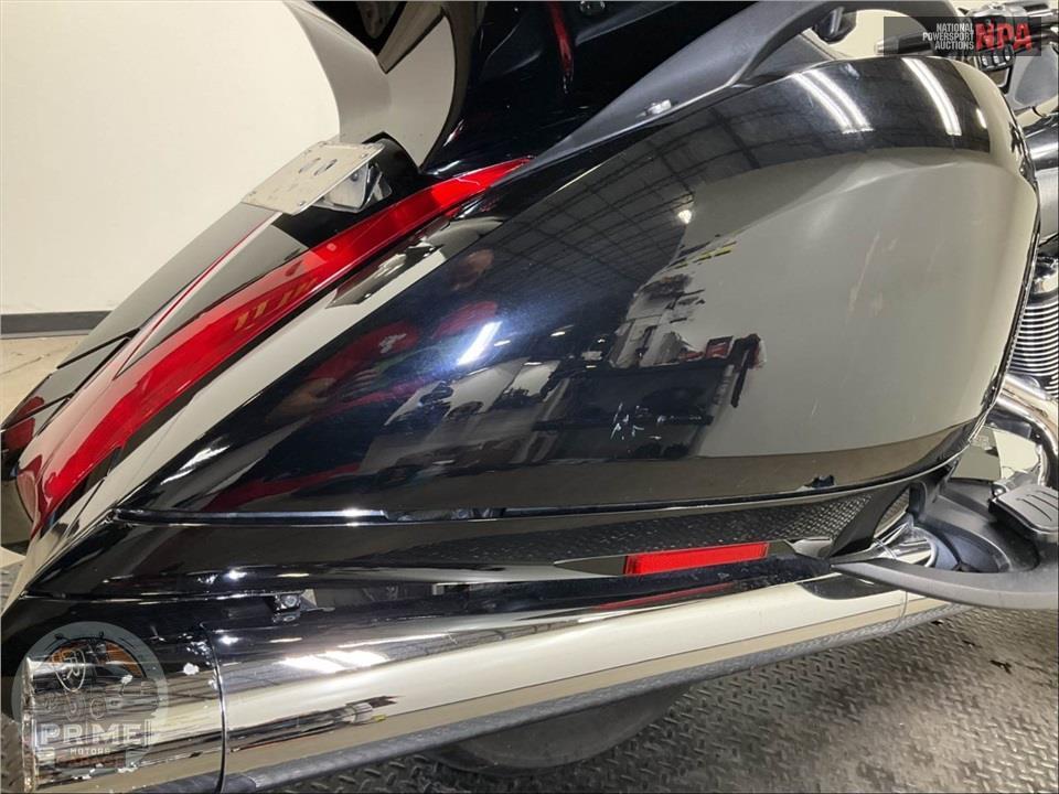 2013 Victory Motorcycles VISION TOUR — фото 32