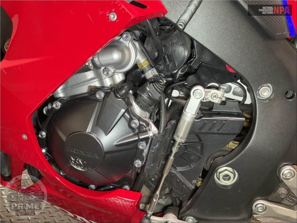 2021 Honda CBR1000RR-R FIREBLADE SP — фото 7