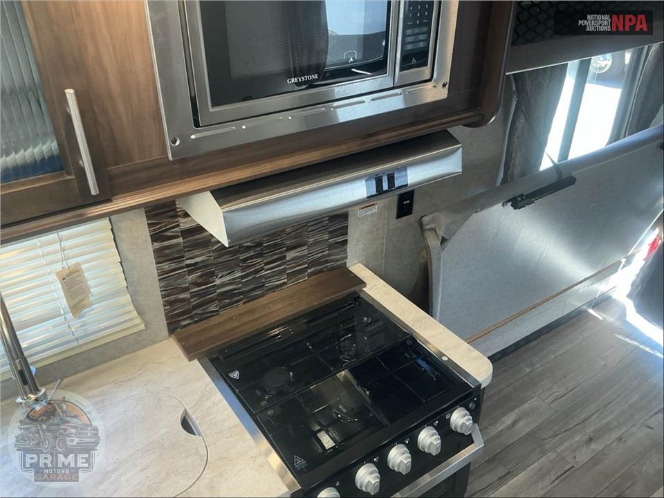 2019 Cherokee By Forest River M-22RR GREY WOLF TOY HAULER SERIES — фото 19