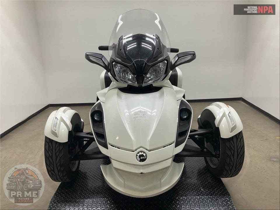 2013 Can-Am SPYDER ST LIMITED — фото 2