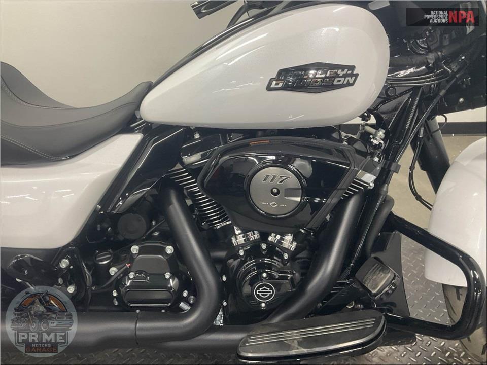 2025 Harley-Davidson FLHX STREET GLIDE — фото 6