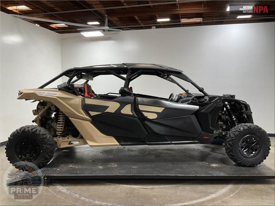 2021 Can-Am MAVERICK X3 MAX X DS TURBO RR (DESERT TAN & CARBON BLACK, RED) — фото 1