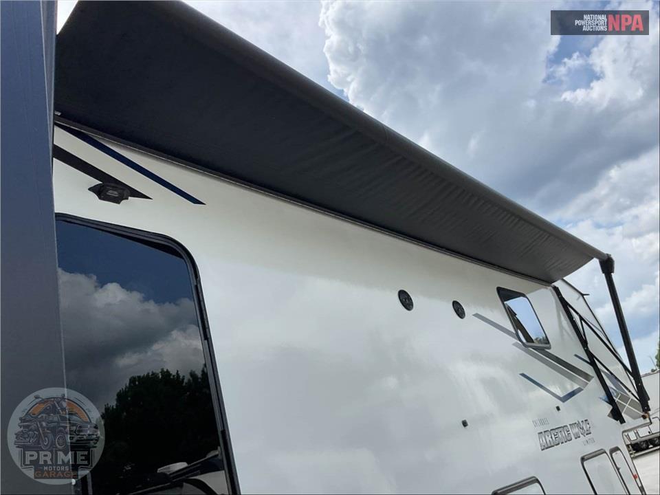 2024 Cherokee By Forest River M-3660SUITE - ARCTIC WOLF FIFTH WHEEL SERIES — фото 37