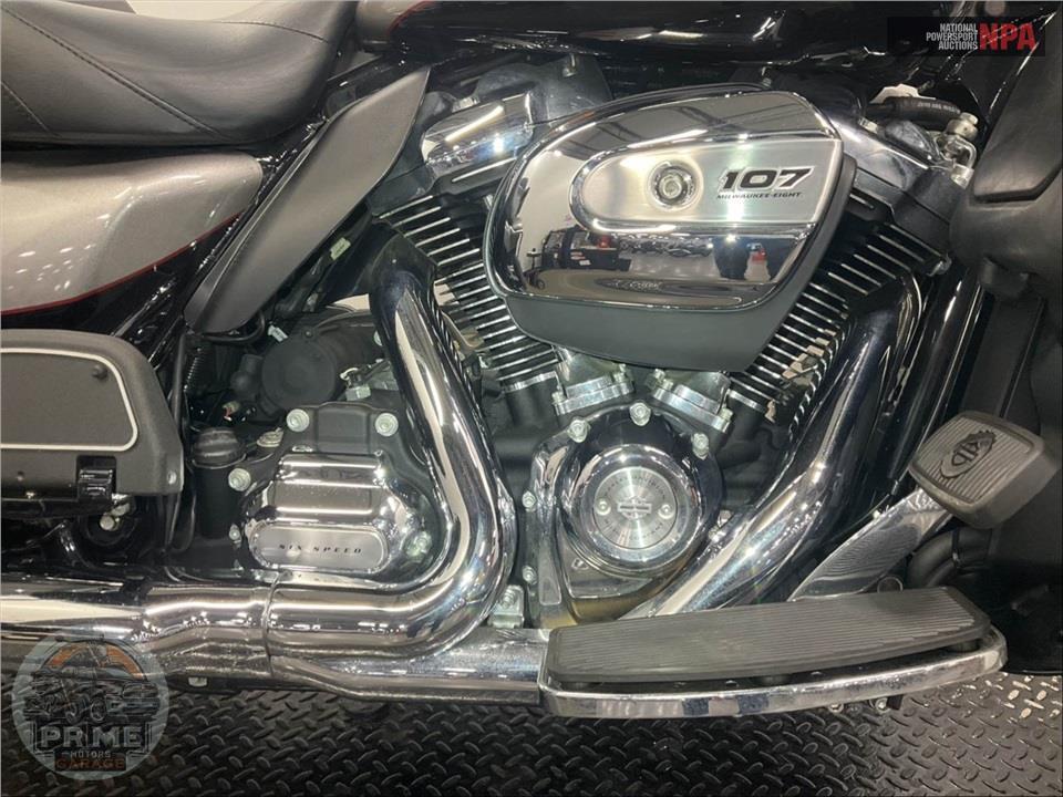 2017 Harley-Davidson FLHTK ULTRA LIMITED — фото 6