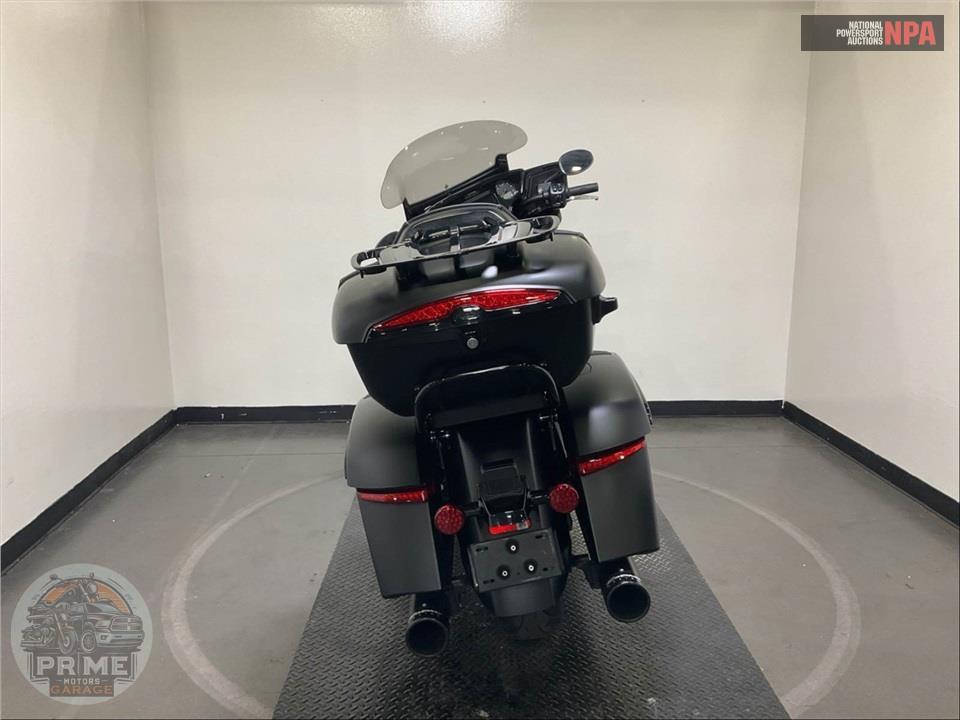 2025 Indian Motorcycle ROADMASTER POWERPLUS DARK HORSE WITH 112 AND POWERBAND AUDIO PACKAGE — фото 4
