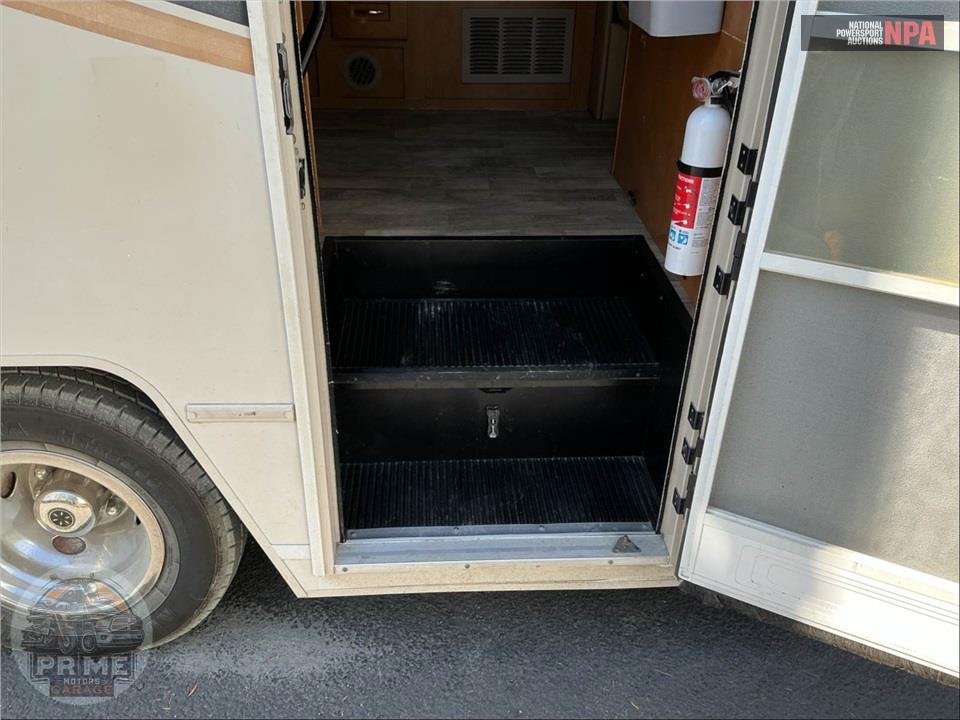 2018 Winnebago M-25B FORD - MINNIE WINNIE SERIES — фото 31