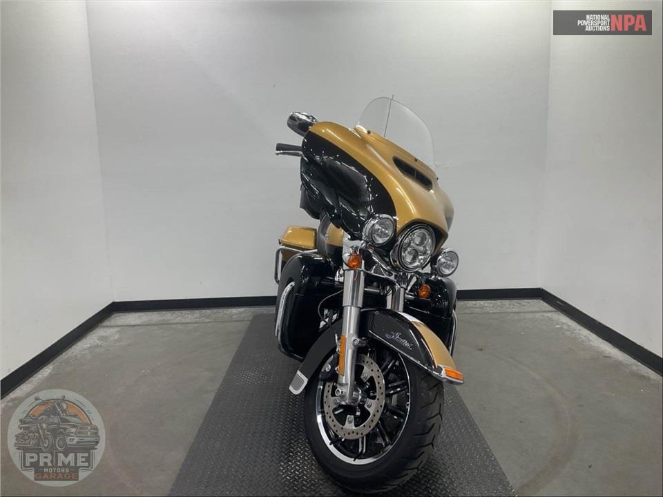 2017 Harley-Davidson FLHTK ULTRA LIMITED — фото 2