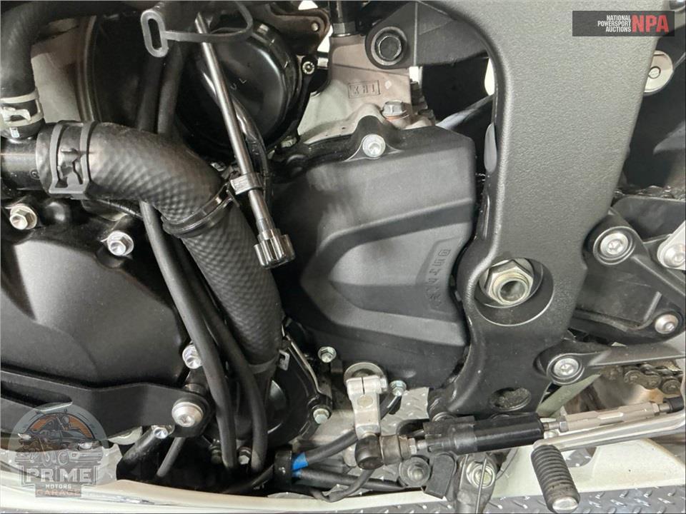 2025 Kawasaki ZX636KSFAL NINJA ZX-6R — фото 10