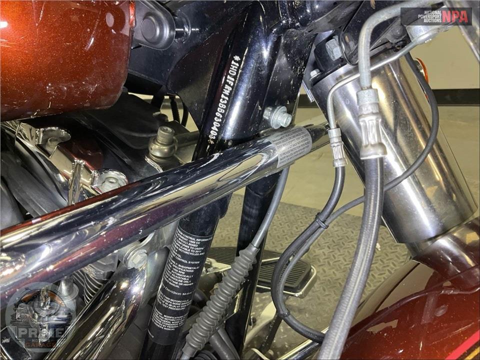 2011 Harley-Davidson FLHRC ROAD KING CLSC — фото 14