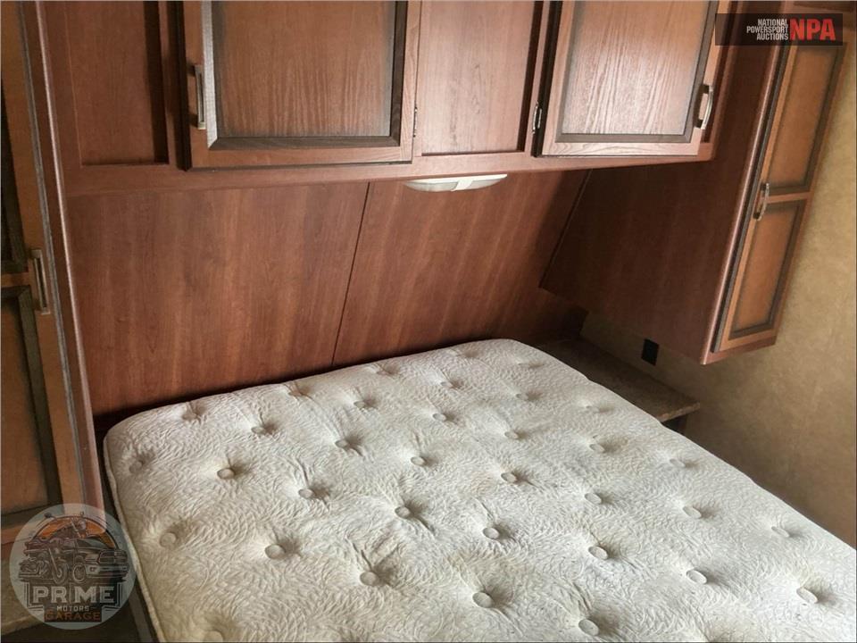2014 Crossroads Rv M-31 SB - ZINGER REZERVE SERIES — фото 11