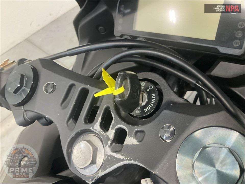 2022 Yamaha YZF-R3 — фото 11