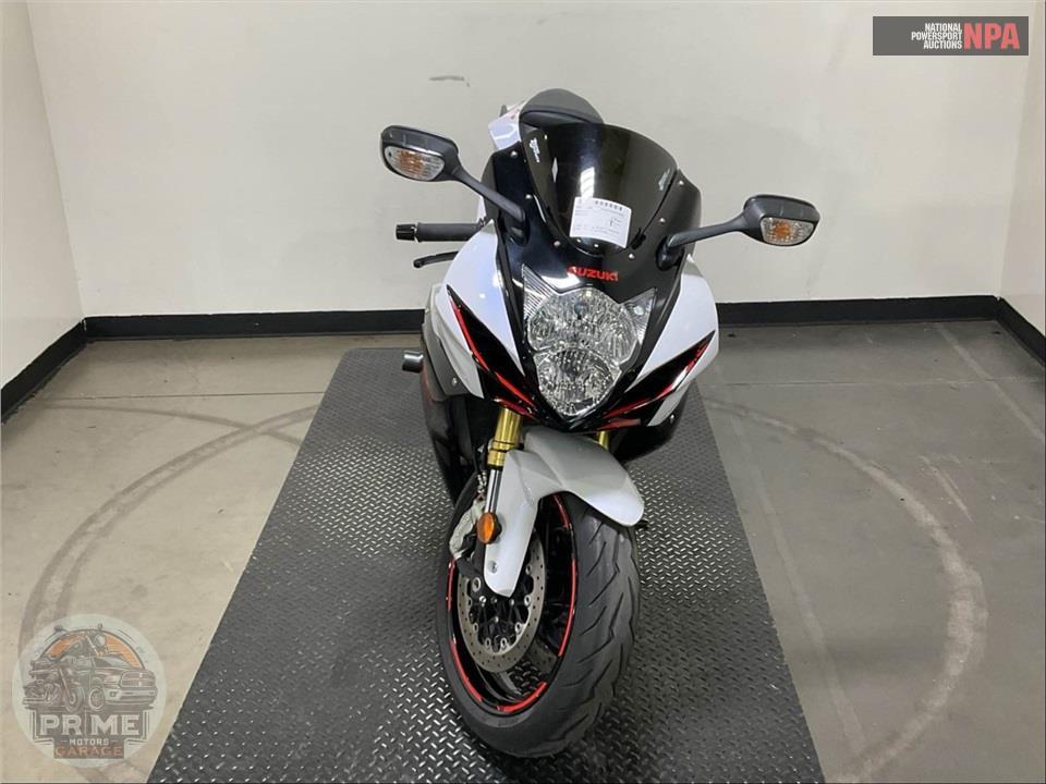 2019 Suzuki GSX-R750L9 — фото 2