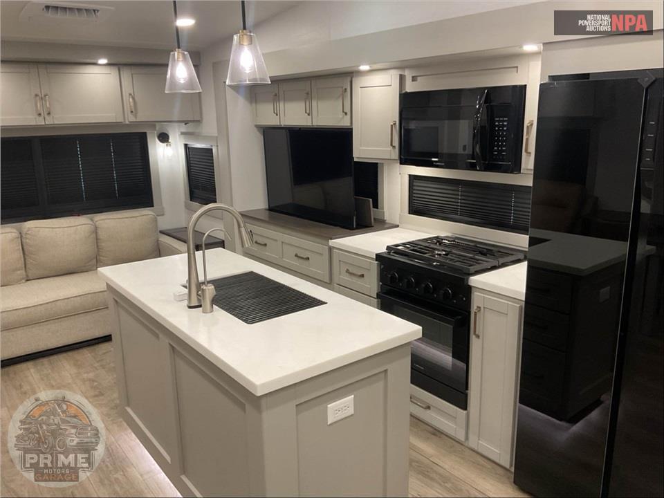 2025 Brinkley Rv M-3610 - MODEL Z FIFTH WHEEL SERIES — фото 6