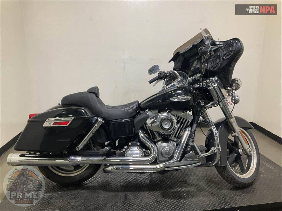 2013 Harley-Davidson FLD-103 DYNA SWITCHBACK — фото 1