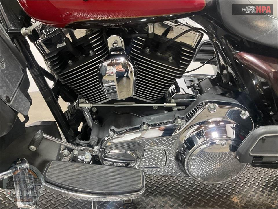 2010 Harley-Davidson FLHTCU ULTRA CLASSIC ELECTRA GLIDE — фото 7