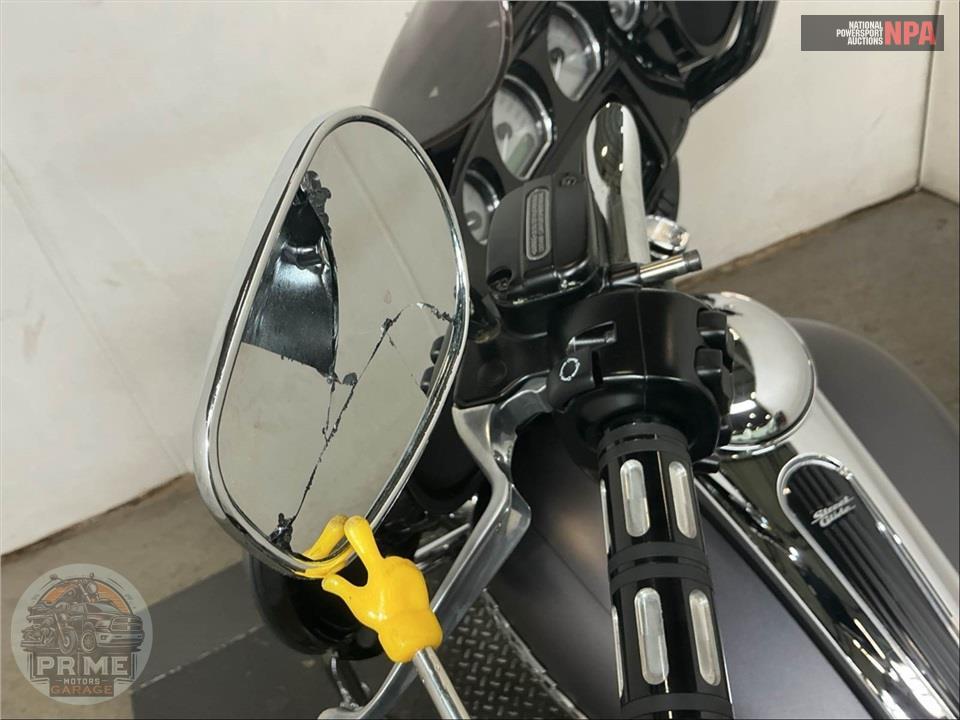 2016 Harley-Davidson FLHXS STREET GLIDE SPECIAL — фото 49
