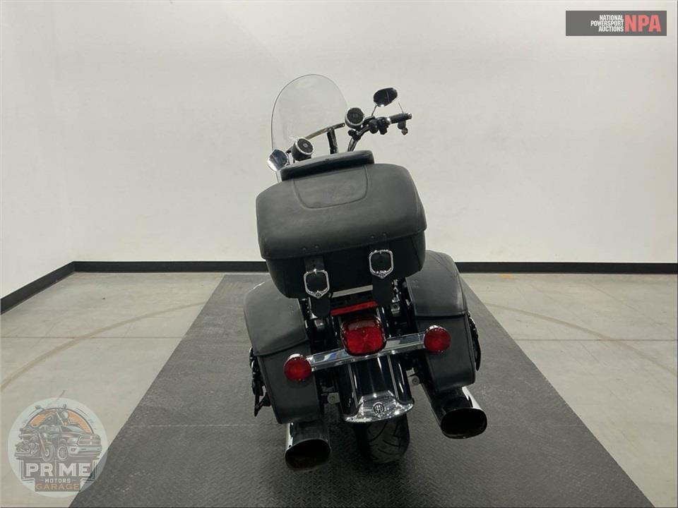 2011 Harley-Davidson FLHRC ROAD KING CLSC — фото 4