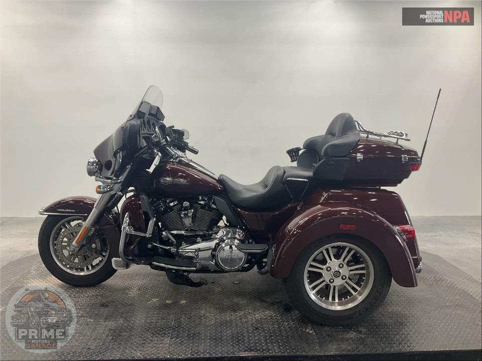 2019 Harley-Davidson FLHTCUTG TRI GLIDE ULTRA — фото 3
