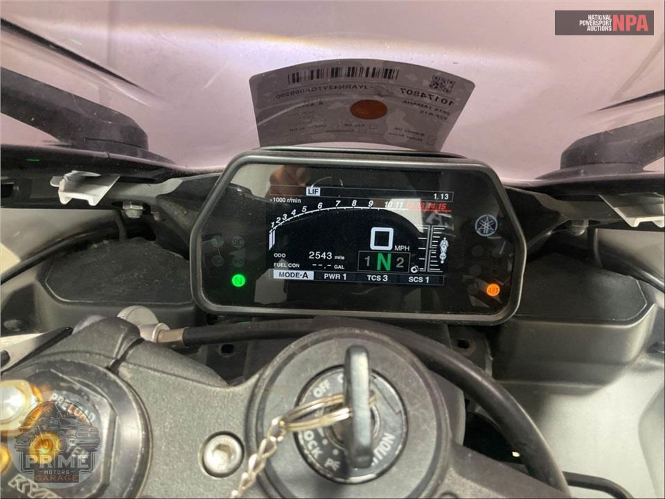2016 Yamaha YZF-R1S — фото 5