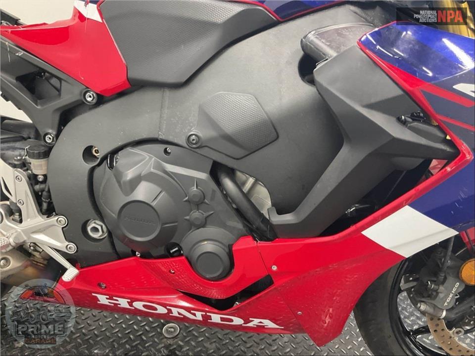2023 Honda CBR1000RR — фото 6