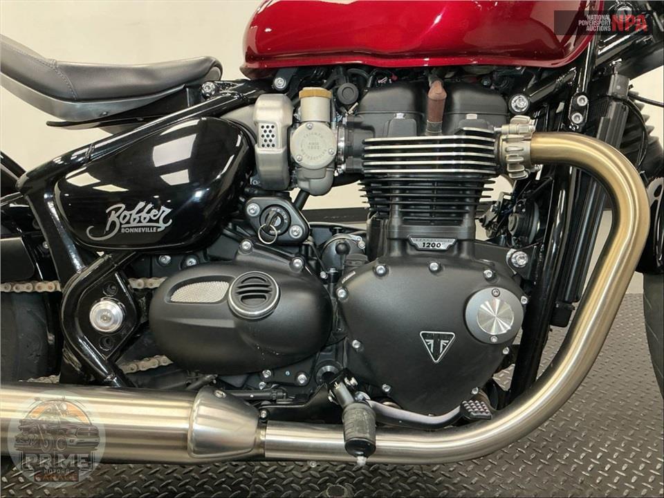 2022 Triumph BONNEVILLE BOBBER — фото 6