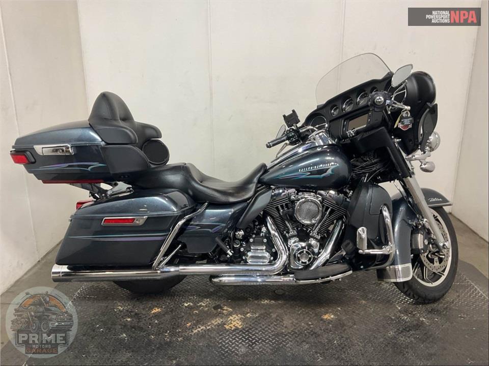 2015 Harley-Davidson FLHTCUL ULTRA CLASSIC LOW — фото 1