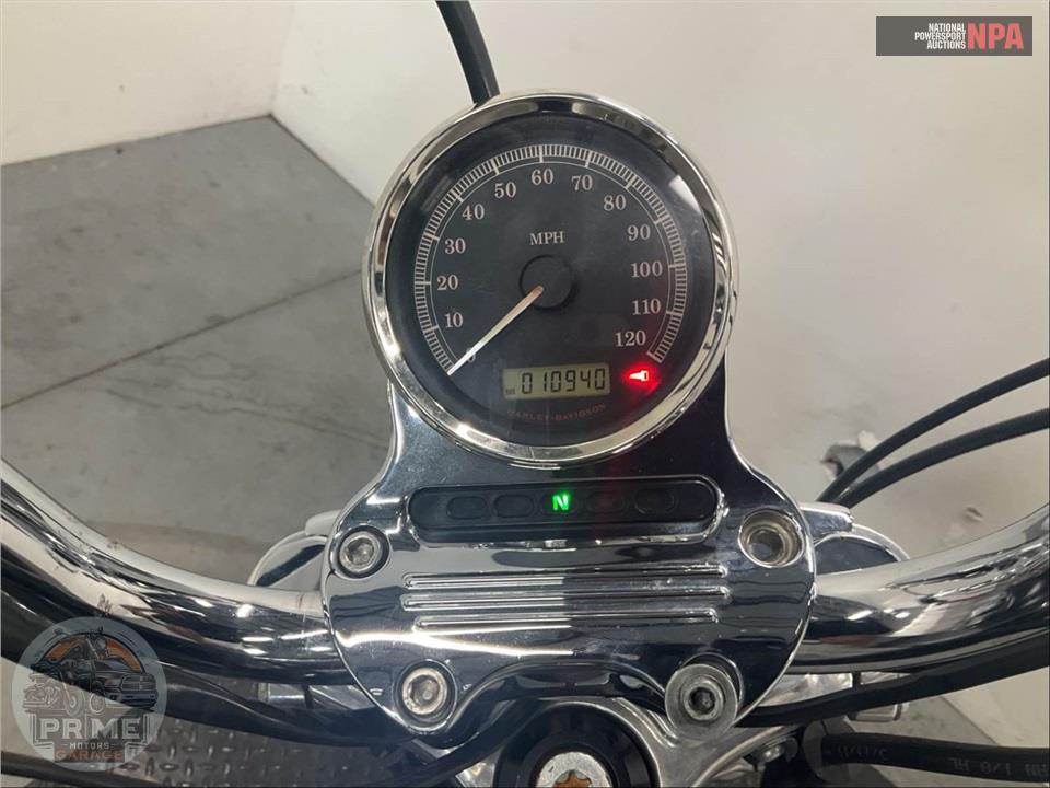 2012 Harley-Davidson XL1200V SEVENTY-TWO DE/PE — фото 5
