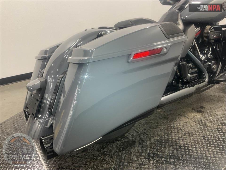 2018 Harley-Davidson FLHXSE CVO STREET GLIDE — фото 23