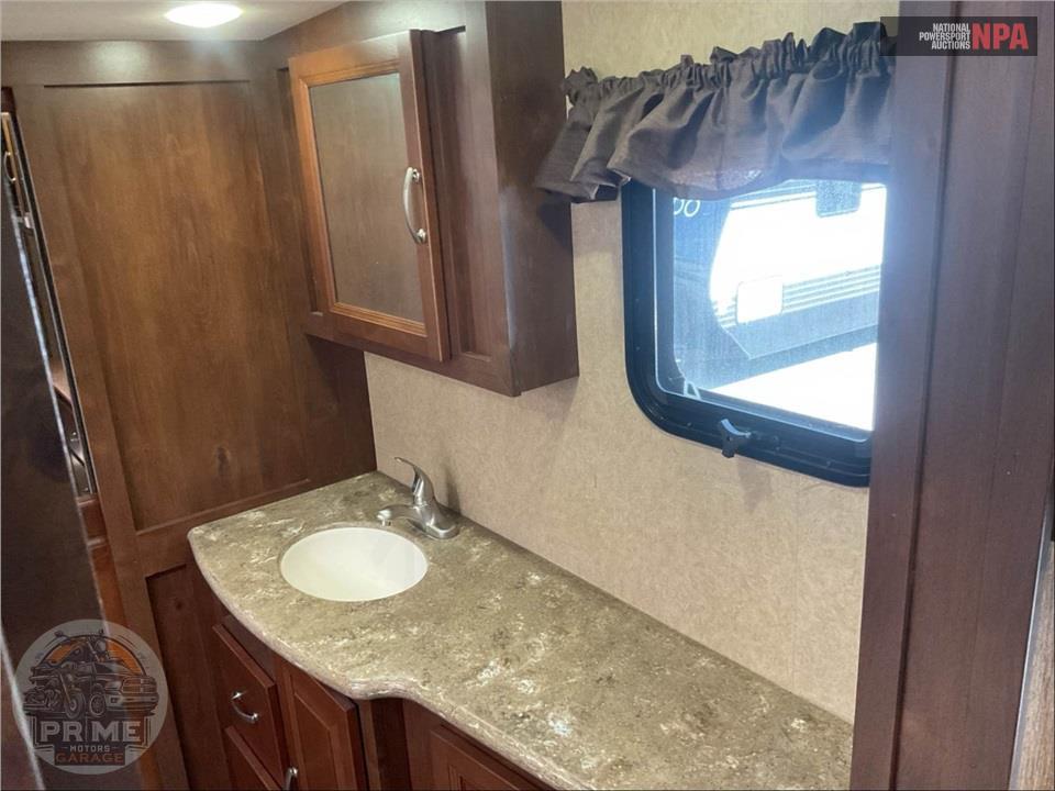2015 Crossroads Rv TALLADEGA - ELEVATION TOY HAULER TOY HAULER SERIES — фото 18
