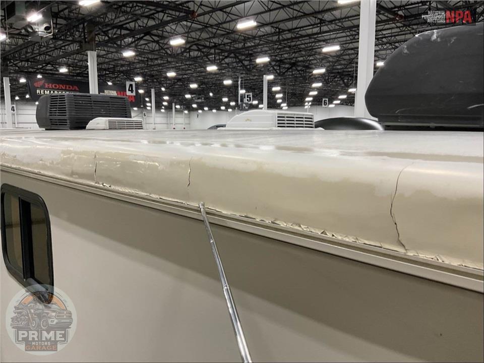 2019 Winnebago M-32YE FORD - VISTA SERIES — фото 36