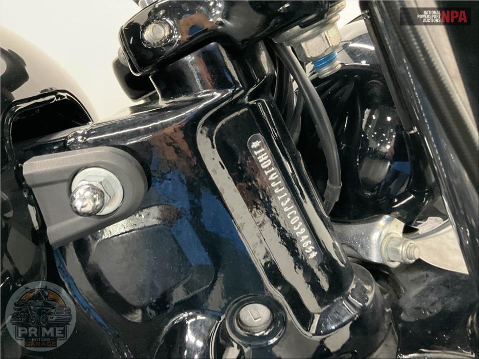 2018 Harley-Davidson FXBB STREET BOB — фото 24